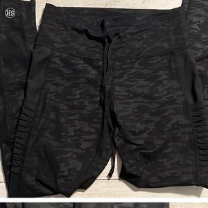 Salty Honey Moto Camo Legging